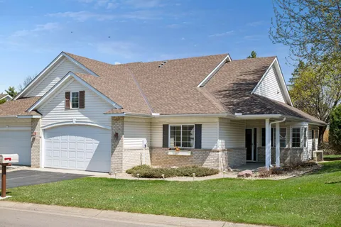 $334,900 | 14713 Courtyard Circle, Burnsville, MN 55306