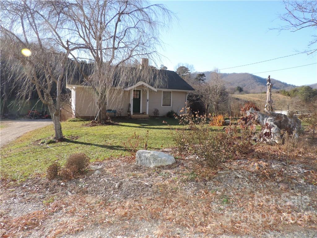 624 Coffee Branch Road Canton, NC 28716 - Photo 1 of 17