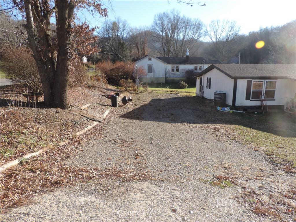 624 Coffee Branch Road Canton, NC 28716 - Photo 12 of 17