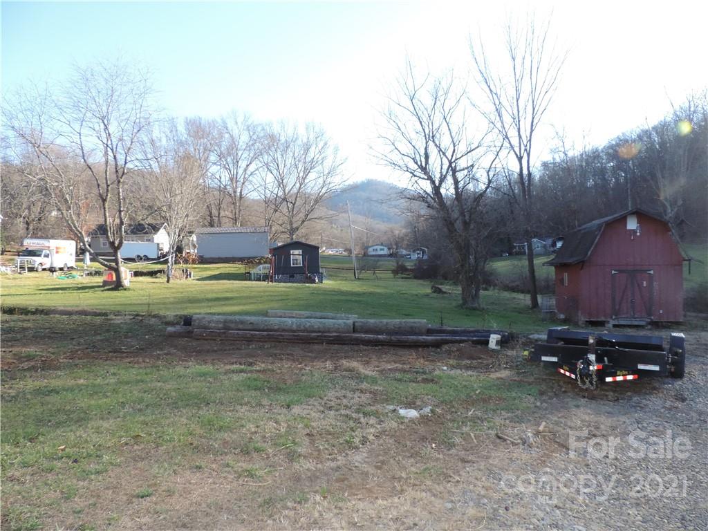 624 Coffee Branch Road Canton, NC 28716 - Photo 16 of 17