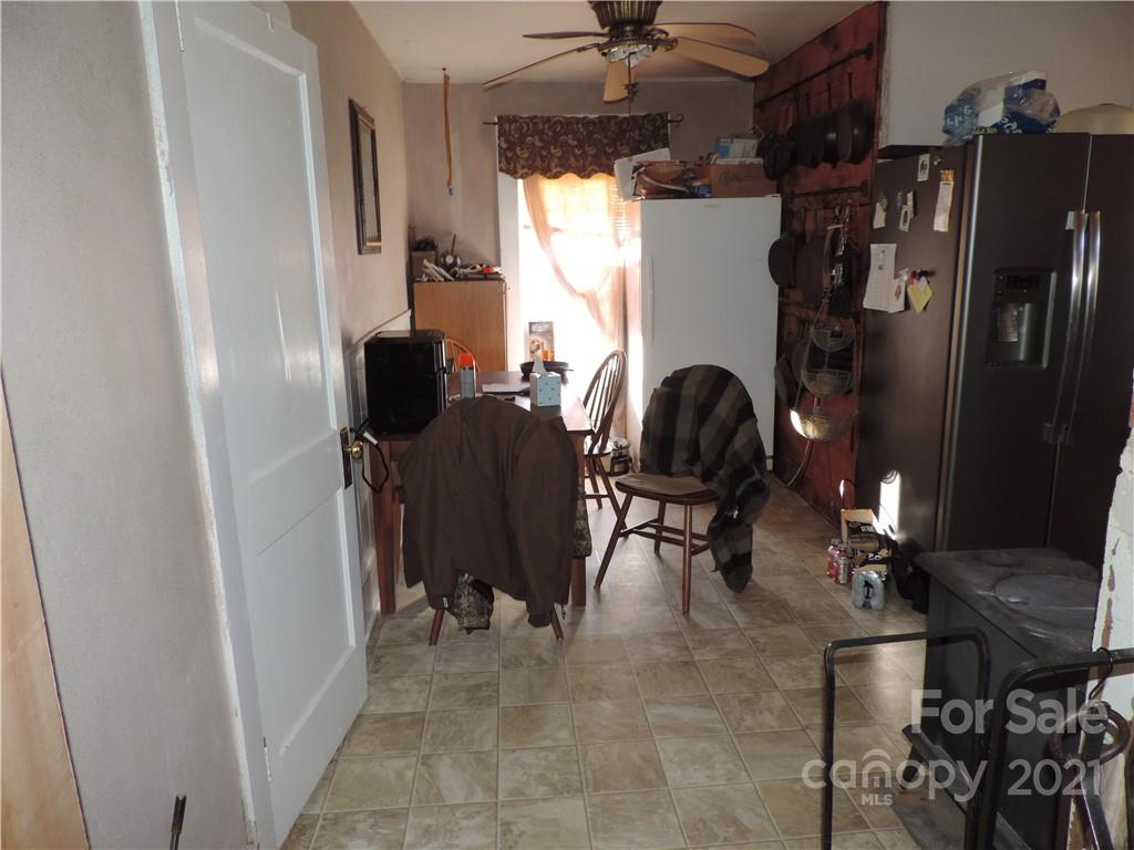 624 Coffee Branch Road Canton, NC 28716 - Photo 3 of 17
