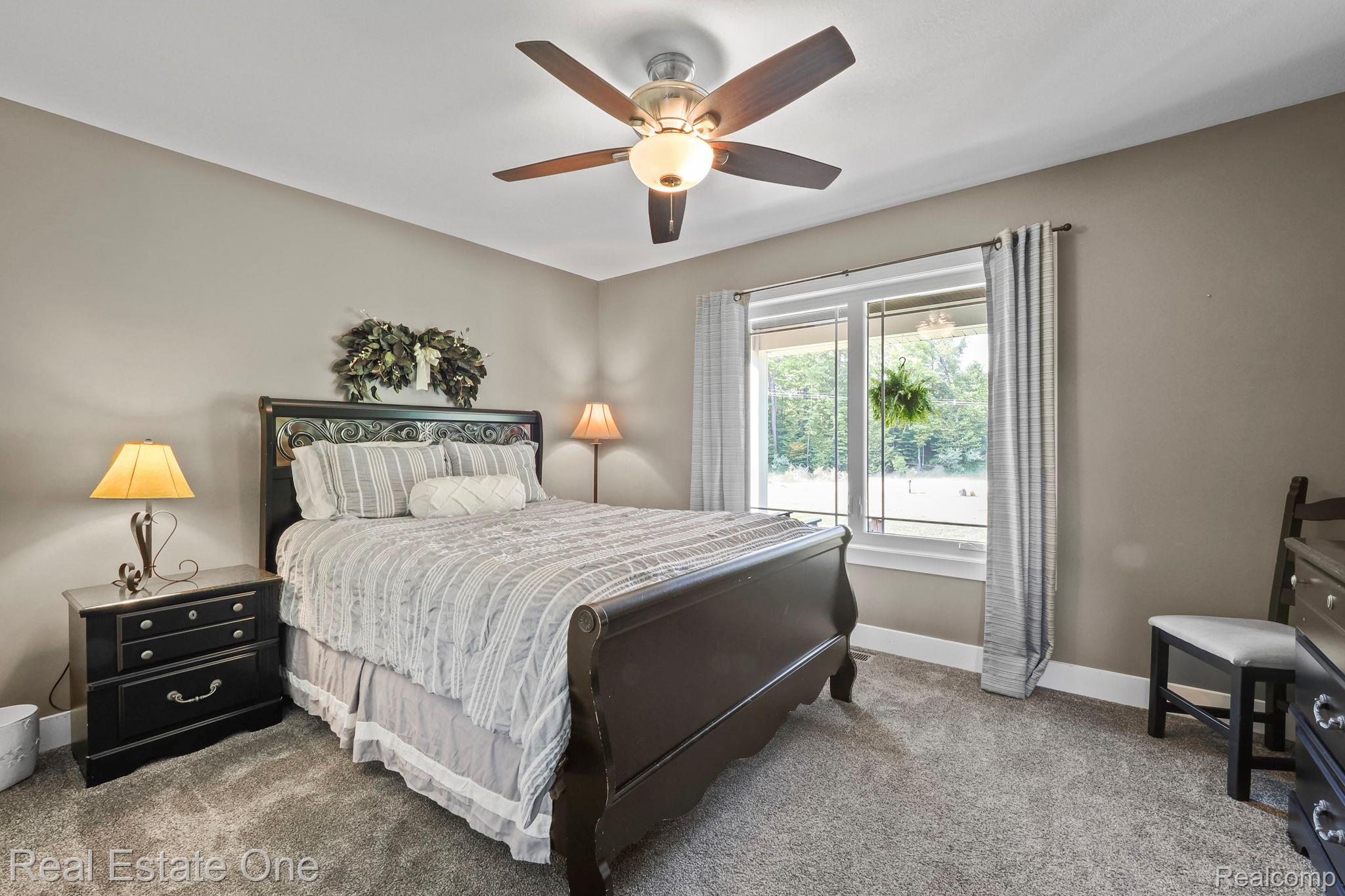 802 West Potter Road Traverse City, MI 49696 - Photo 19 of 83 25-web-or-mls-R1017678.JPG