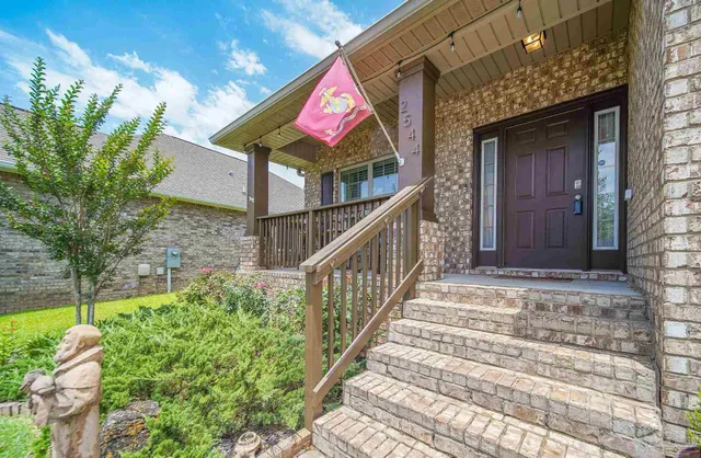 a view of entryway front of house