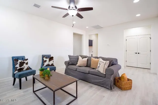 $349,950 | 208 Playa Vista Street, Horizon City, TX 79928