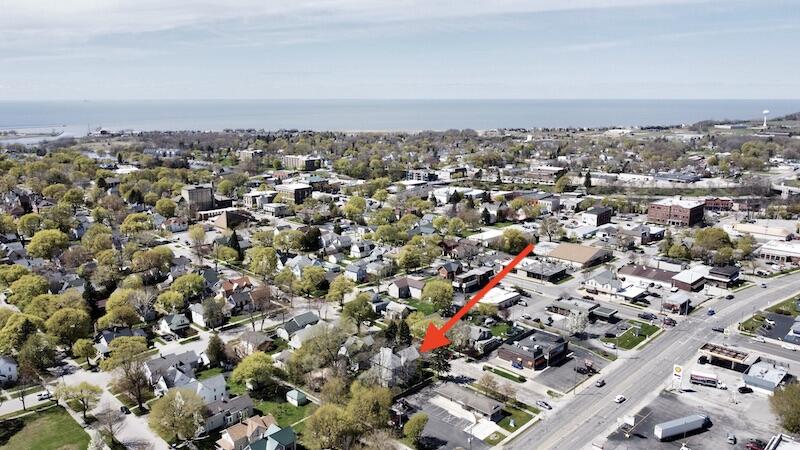 339 2nd Street Manistee, MI 49660 - Photo 2 of 45
