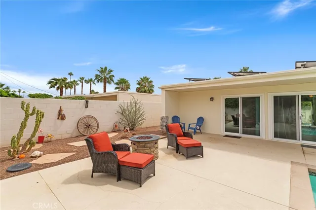 $699,900 | 74300 Velardo Drive, Palm Desert, CA 92260