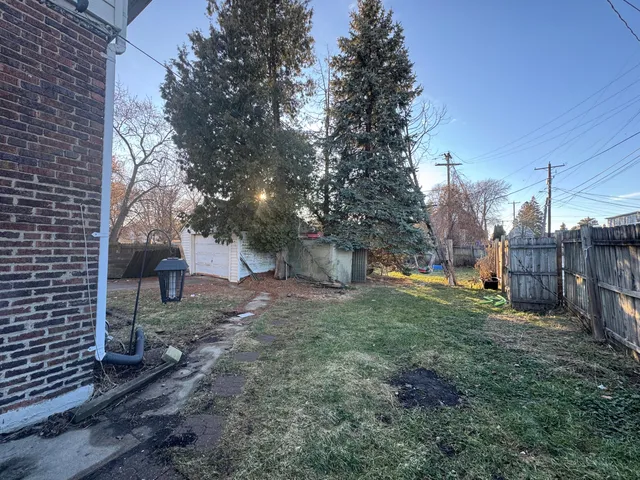 $127,900 | 6016 30th Avenue, Kenosha, WI 53142