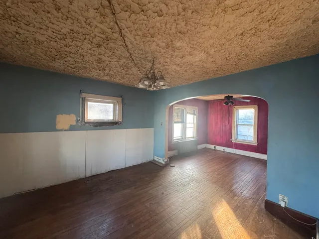 $127,900 | 6016 30th Avenue, Kenosha, WI 53142