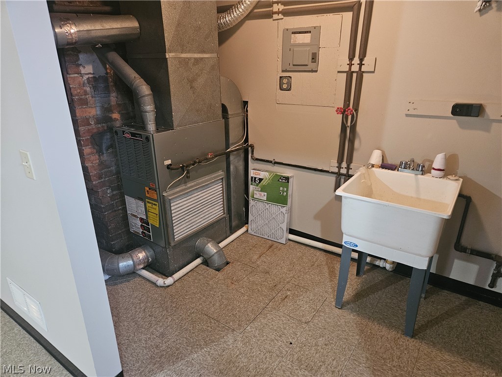 3231 Scranton Road Cleveland, OH 44109 - Photo 28 of 45 UP utility/laundry room