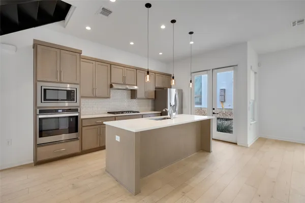 $899,900 | 3308 Cantwell Lane, Austin, TX 78746