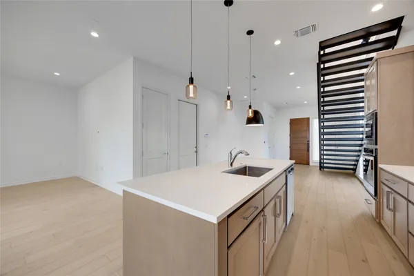 $899,900 | 3308 Cantwell Lane, Austin, TX 78746