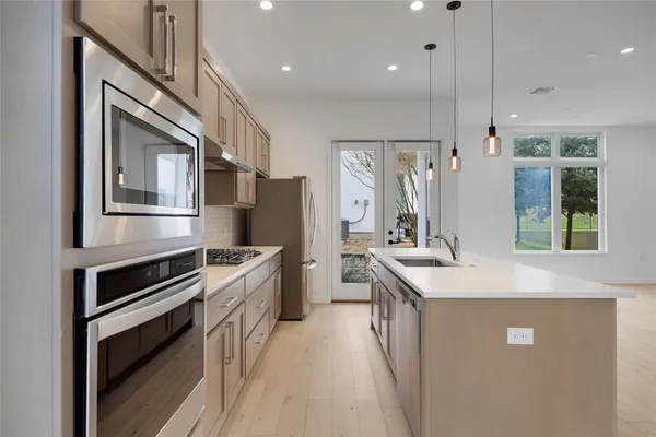 $899,900 | 3308 Cantwell Lane, Austin, TX 78746