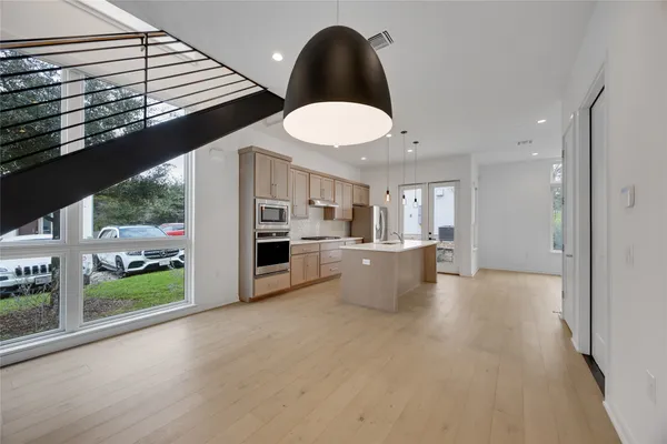 $899,900 | 3308 Cantwell Lane, Austin, TX 78746