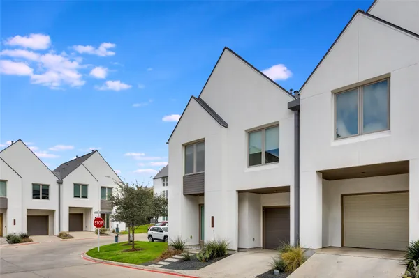 $899,900 | 3308 Cantwell Lane, Austin, TX 78746