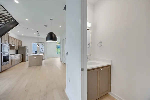 $899,900 | 3308 Cantwell Lane, Austin, TX 78746