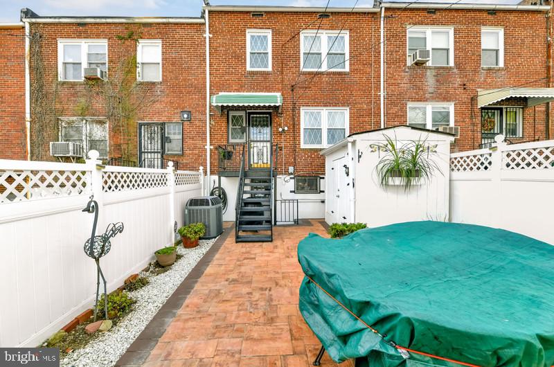 715 Wicklow Road Baltimore, MD 21229 - Photo 22 of 22 Back Yard / Private Fence