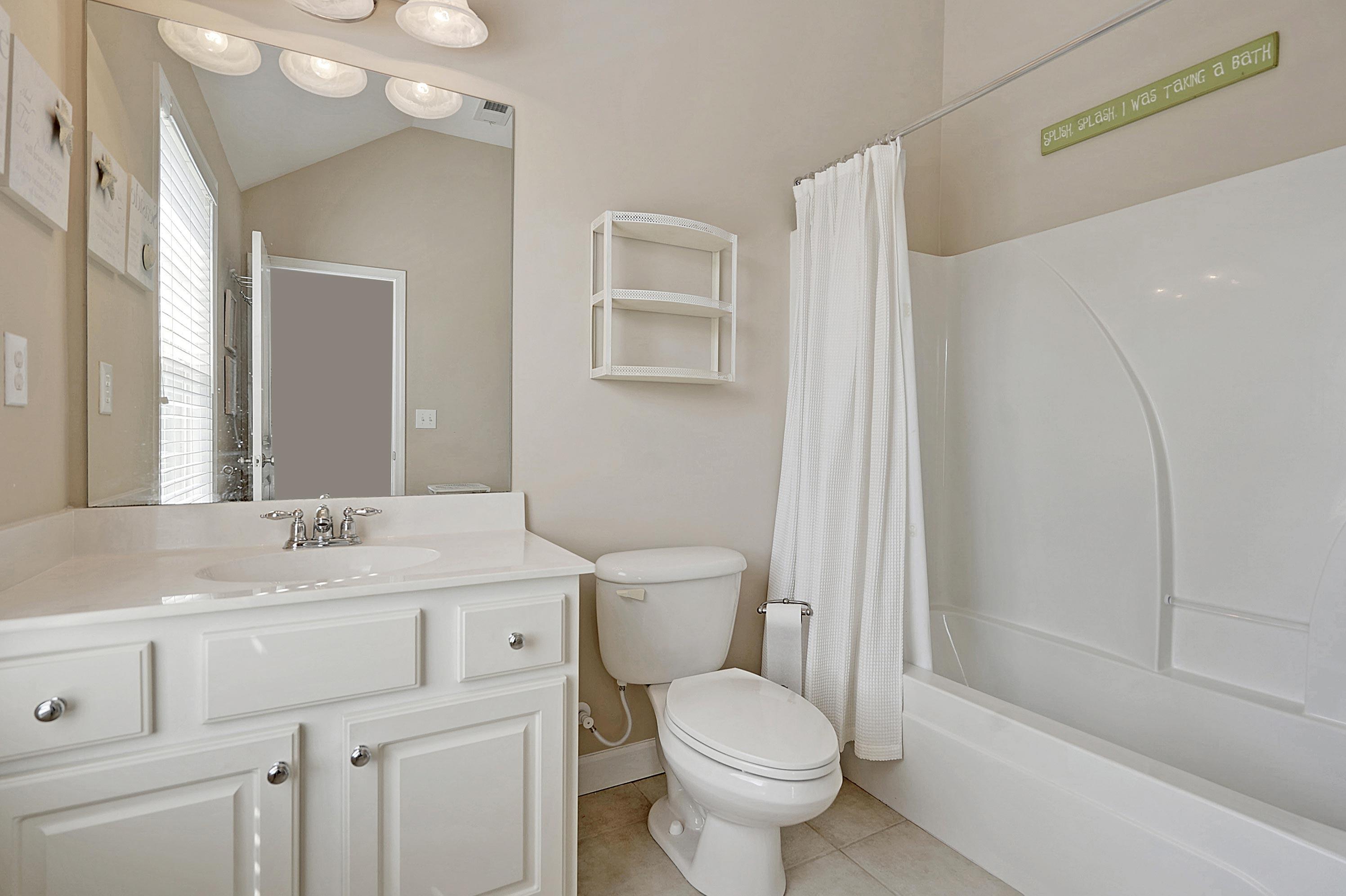 1477 Clancy Road Mount Pleasant, SC 29466 - Photo 32 of 53 2nd upstairs full bath