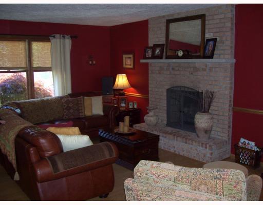 203 Laurel Way Spring Church, PA 15686 - Photo 5 of 14 Den/Family/Great Room.