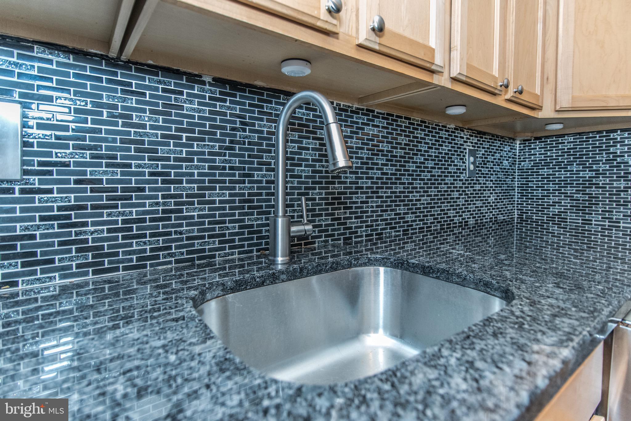 50301 Delaire Landing Road, Unit 301 Philadelphia, PA 19114 - Photo 12 of 31