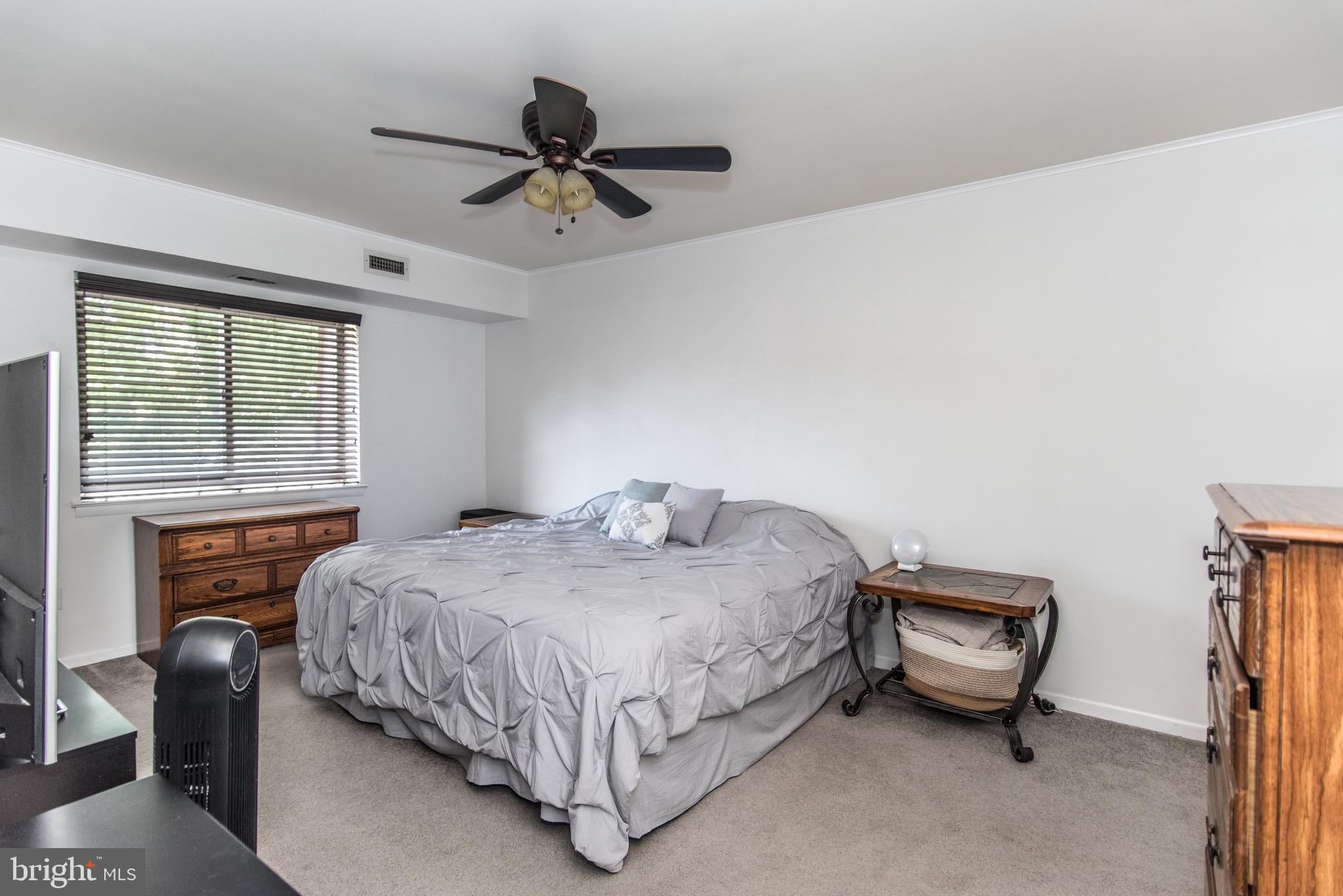 50301 Delaire Landing Road, Unit 301 Philadelphia, PA 19114 - Photo 14 of 31