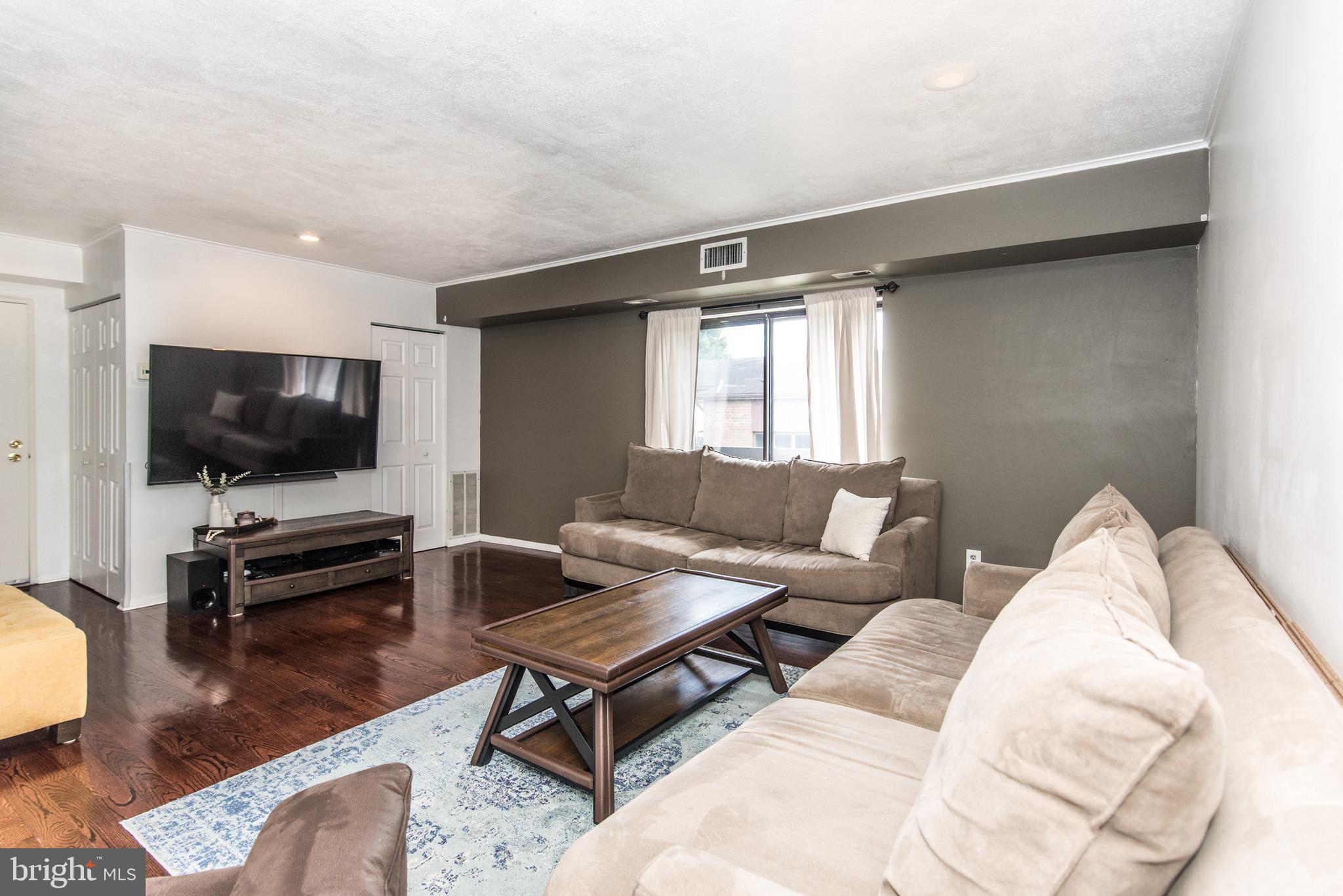 50301 Delaire Landing Road, Unit 301 Philadelphia, PA 19114 - Photo 6 of 31