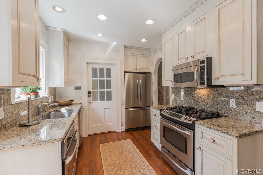 3814 Dover Road Richmond, VA 23221 - Photo 15 of 48 Gallery Image 15