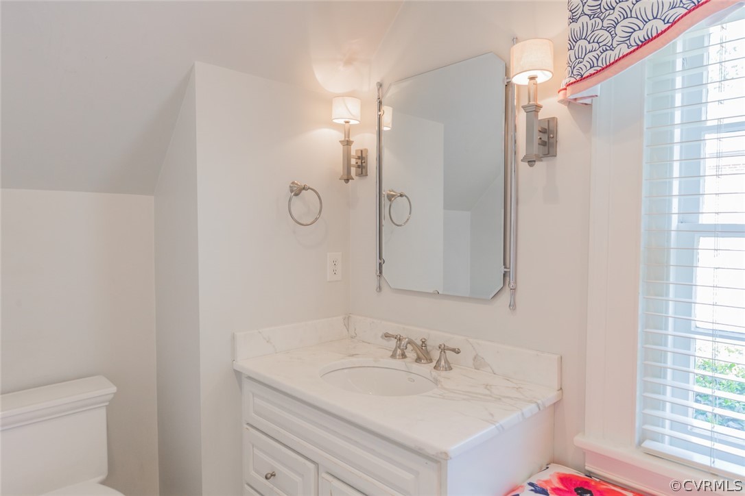 3814 Dover Road Richmond, VA 23221 - Photo 24 of 48 The master bath features his and hers marble-toppe