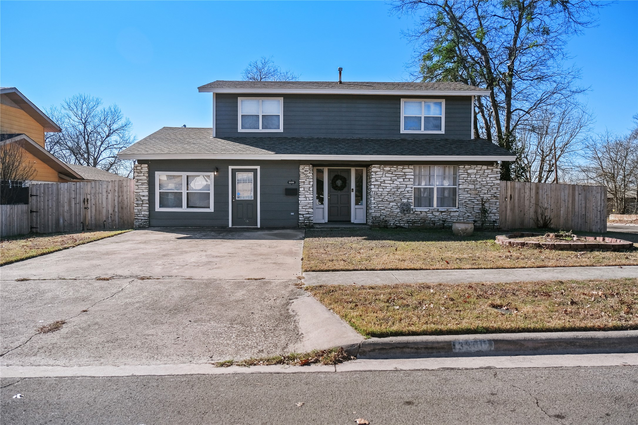 3300 Lake Inks Avenue Killeen, TX 76543 - Photo 2 of 32 a front view of a house with a yard
