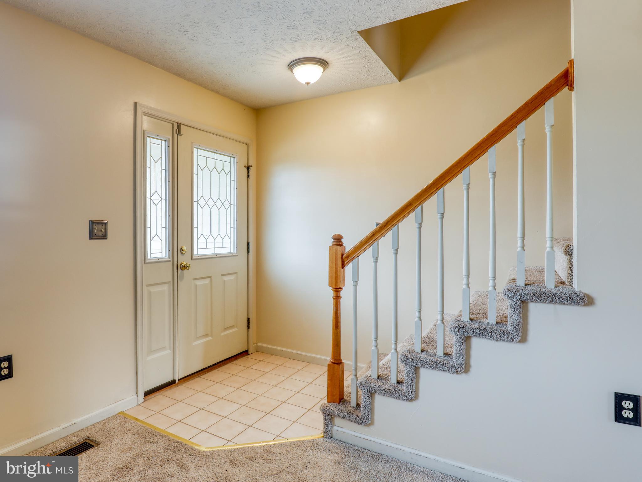 104 Canyon Road Winchester, VA 22602 - Photo 9 of 33 Entry foyer