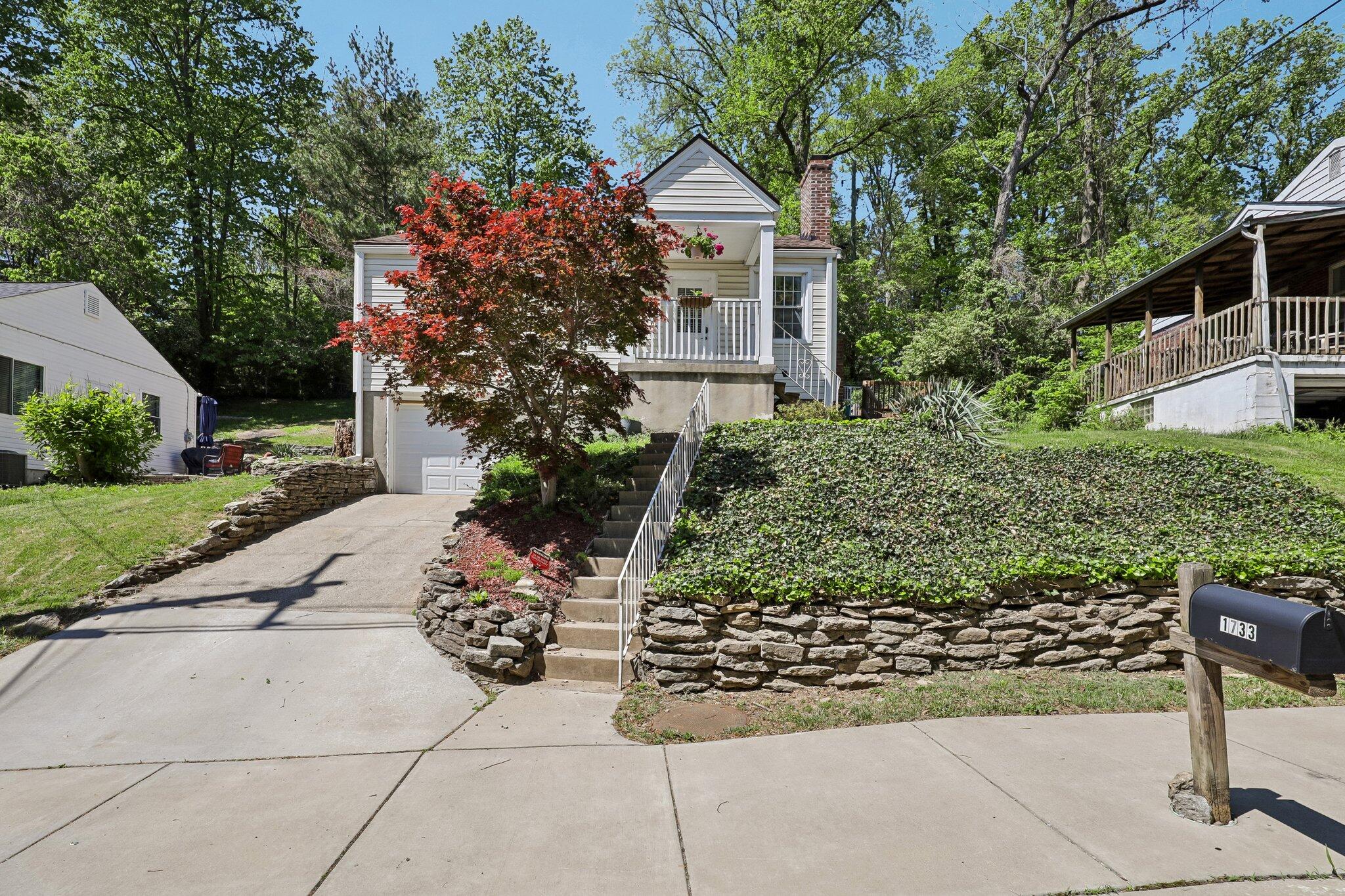 1733 Amsterdam Road Fort Wright, KY 41011 - Photo 1 of 32 Gallery Image 1