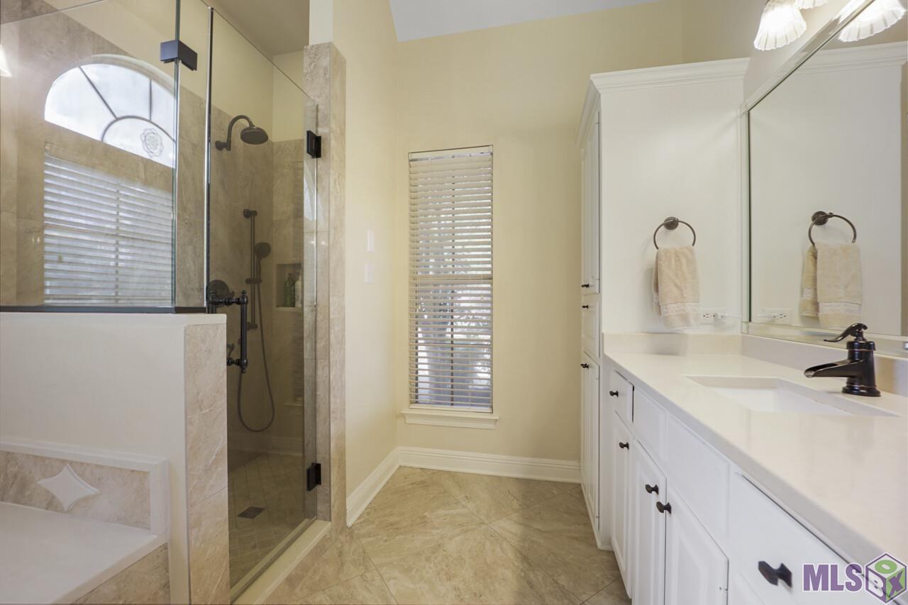 17511 Crossing Boulevard Baton Rouge, LA 70810 - Photo 24 of 40