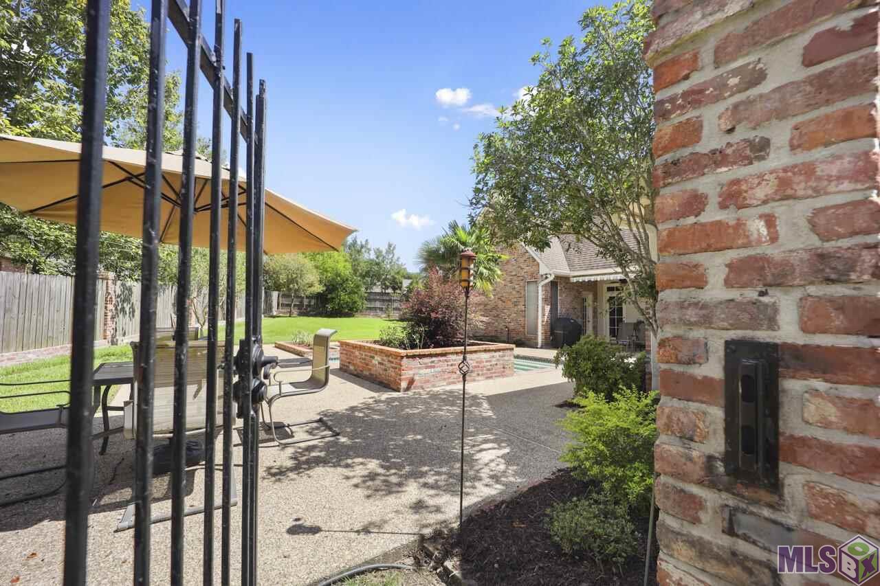 17511 Crossing Boulevard Baton Rouge, LA 70810 - Photo 36 of 40