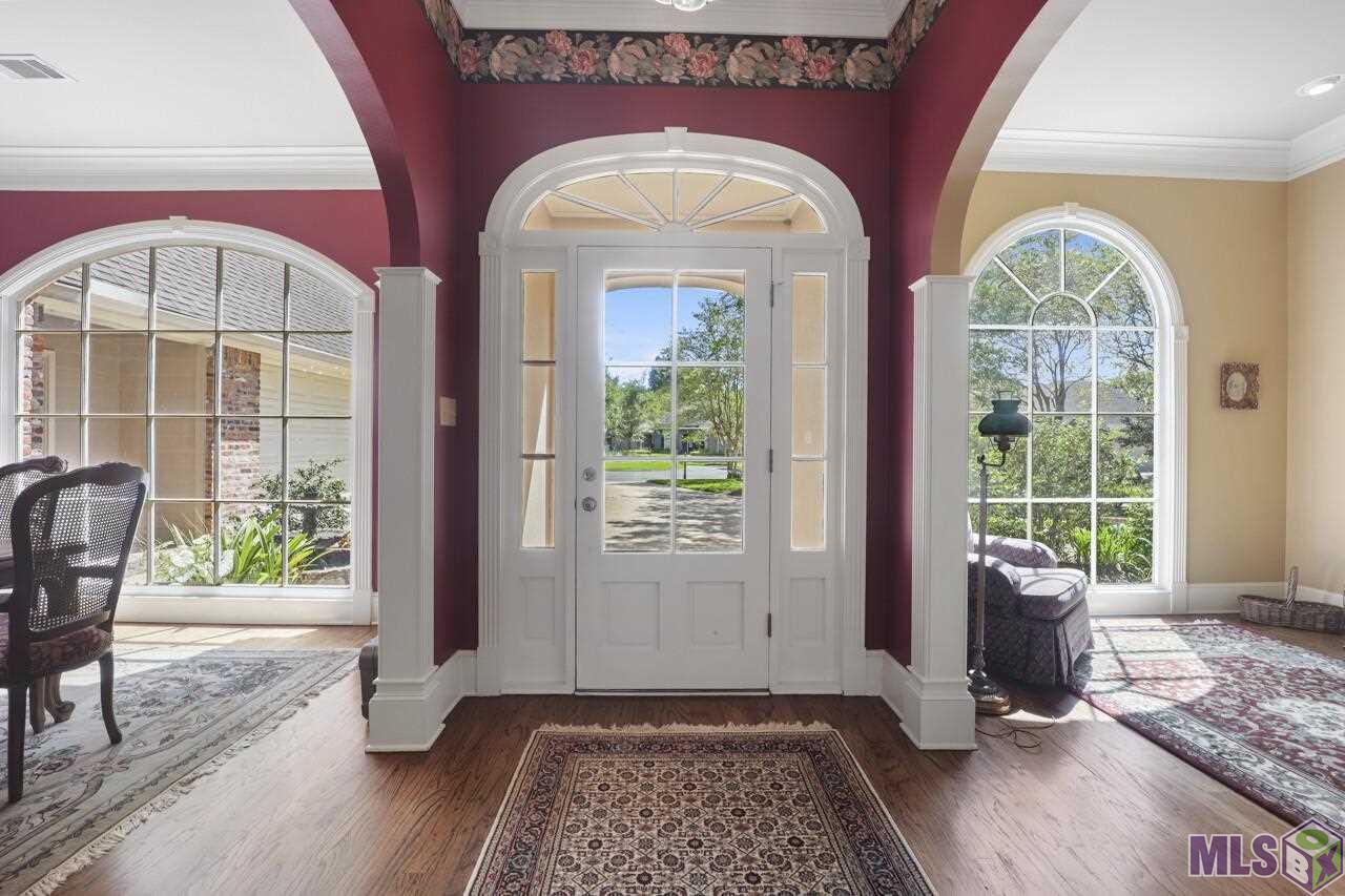 17511 Crossing Boulevard Baton Rouge, LA 70810 - Photo 4 of 40