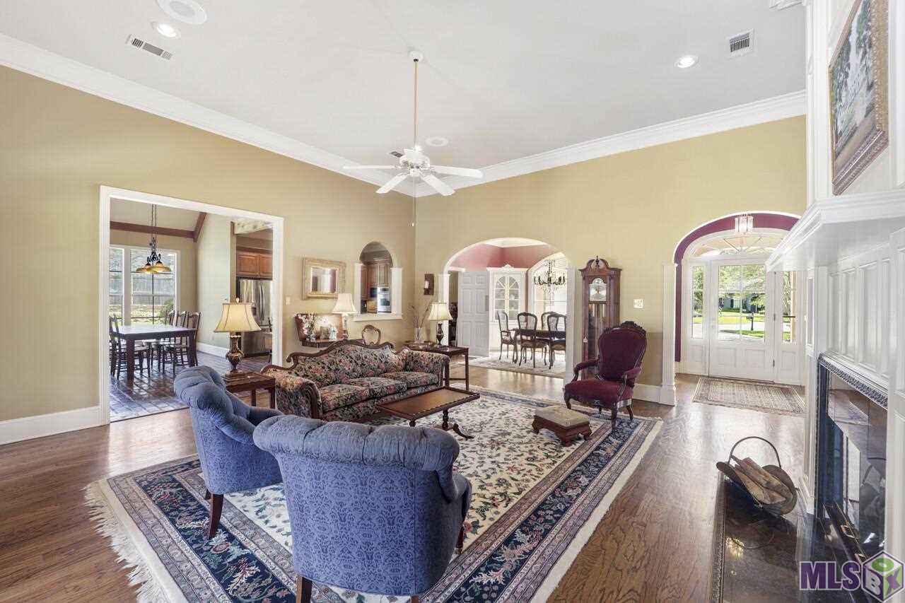 17511 Crossing Boulevard Baton Rouge, LA 70810 - Photo 9 of 40