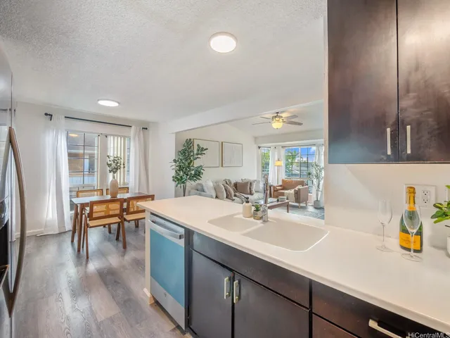 $580,750 | 594 Mananai Place, Unit 21T, Honolulu, HI 96818