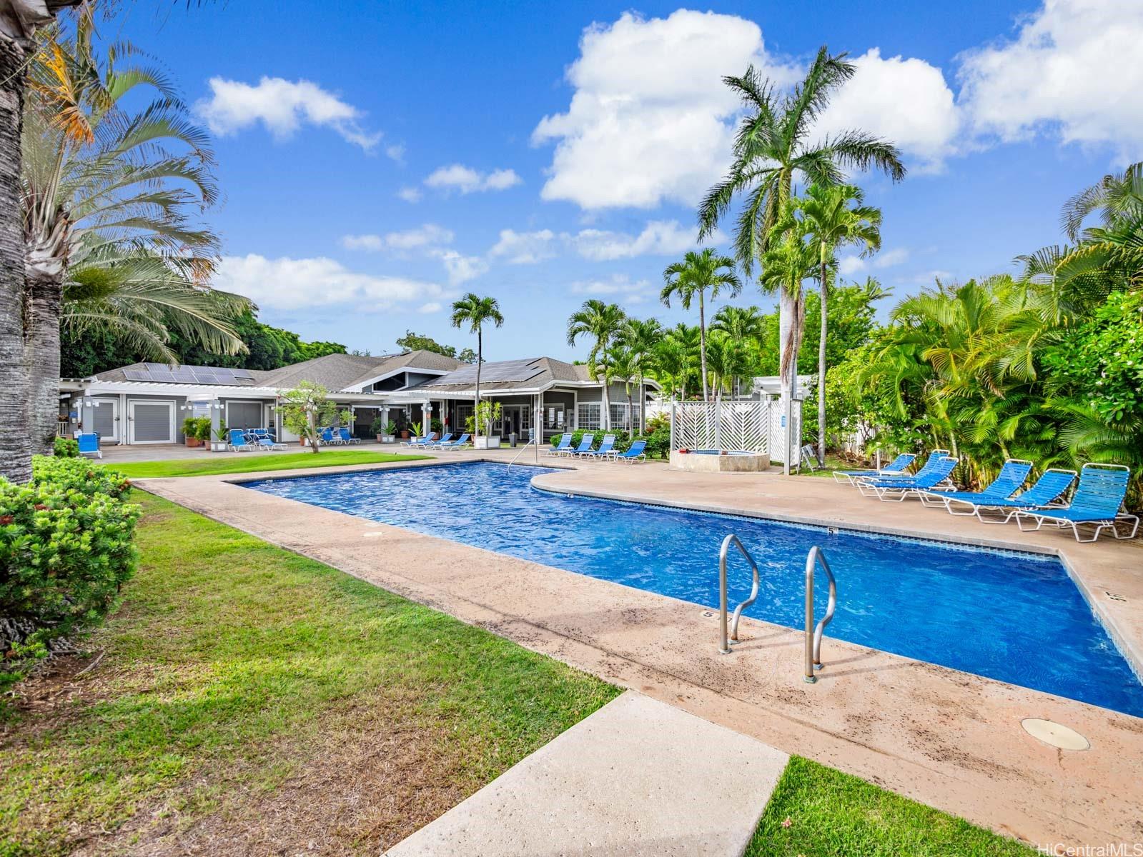 594 Mananai Place, Unit 21T Honolulu, HI 96818 - Photo 22 of 25 a house view with a garden space