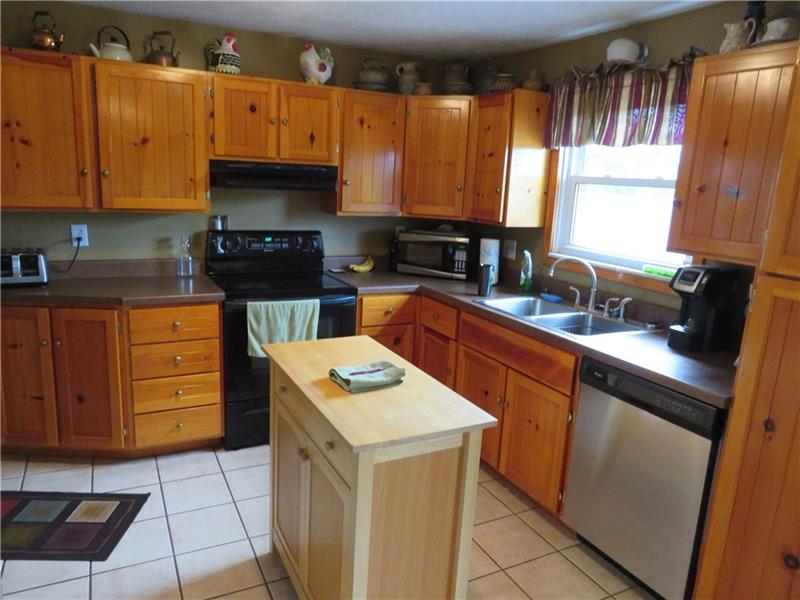 210 Fitz Henry Road Smithton, PA 15479 - Photo 13 of 19 Kitchen