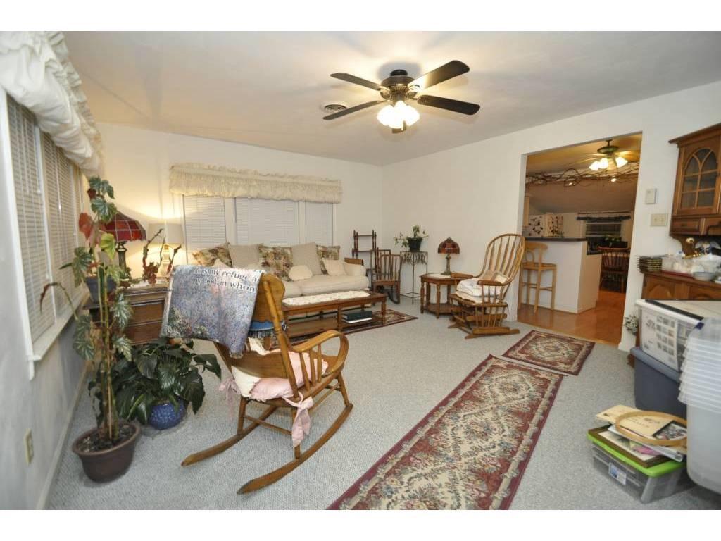 9 Borden Run Road Fincastle, VA 24090 - Photo 6 of 6 06-Living Room