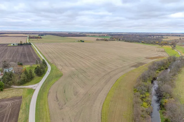 $1,386,000 | 2150 East North Road, Colfax, IL 61728