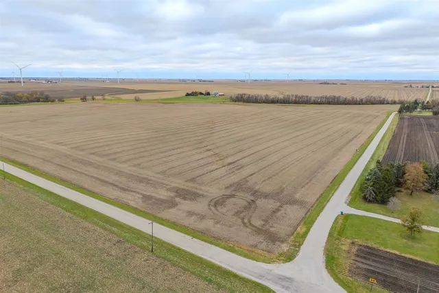 $1,386,000 | 2150 East North Road, Colfax, IL 61728