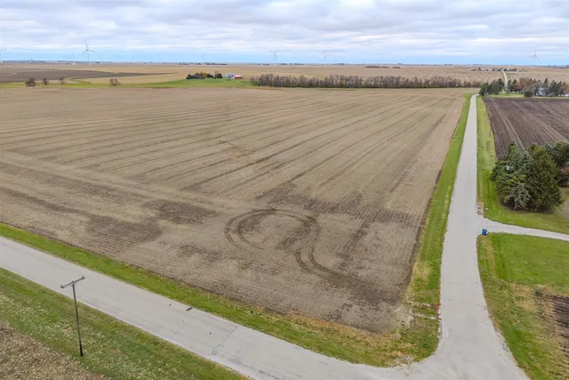 $1,386,000 | 2150 East North Road, Colfax, IL 61728