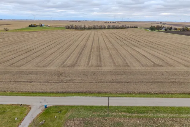 $1,386,000 | 2150 East North Road, Colfax, IL 61728