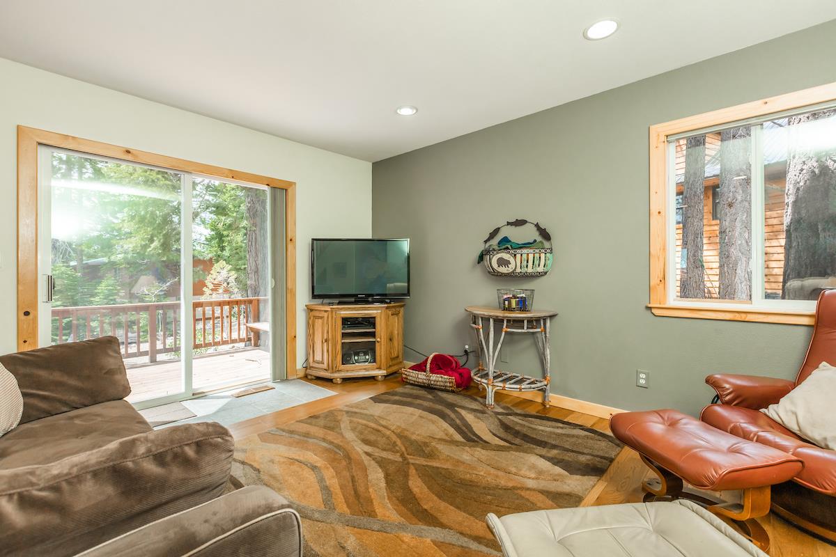11564 Kitzbuhel Road Truckee, CA 96161 - Photo 9 of 21 Gallery Image 9