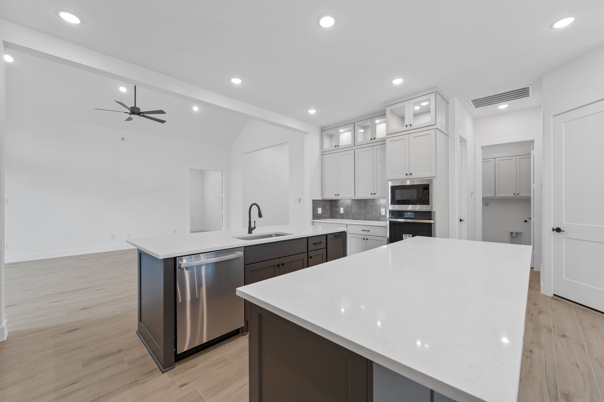 413 Lone Ranger Drive Montgomery, TX 77316 - Photo 6 of 37 Representative Photo