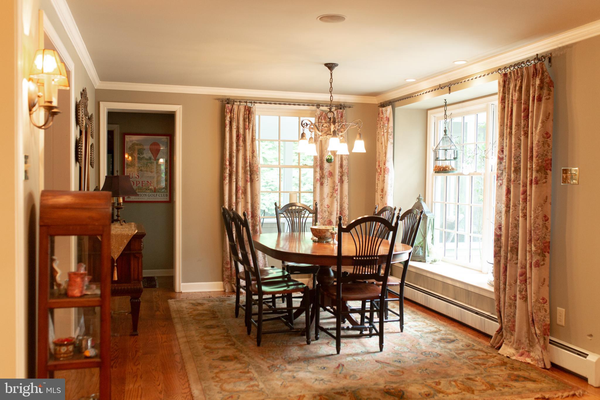 626 Fernfield Circle Wayne, PA 19087 - Photo 33 of 54 Morning/breakfast room area off kitchen