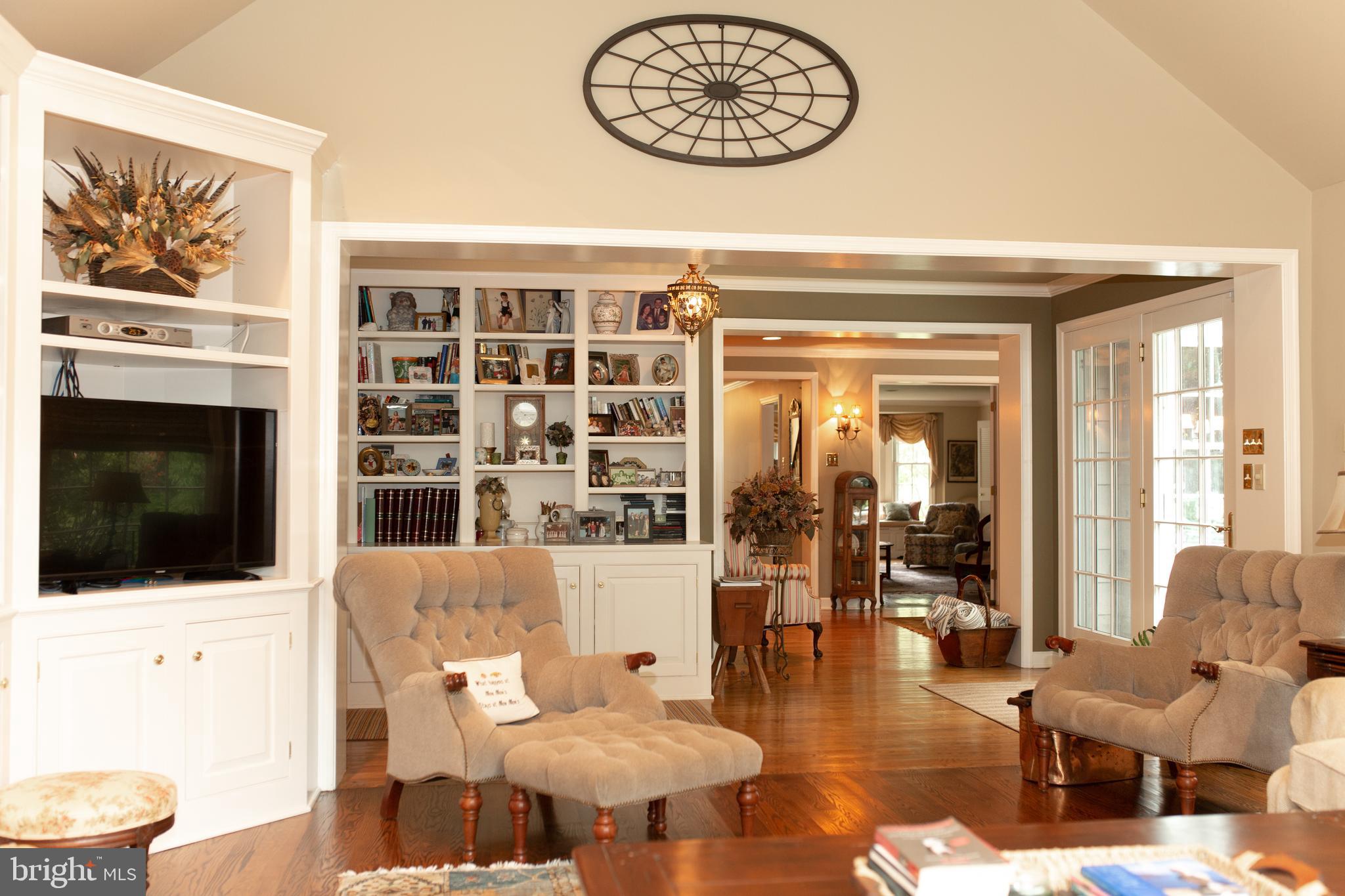 626 Fernfield Circle Wayne, PA 19087 - Photo 37 of 54 Family room area towards morning/breakfast room