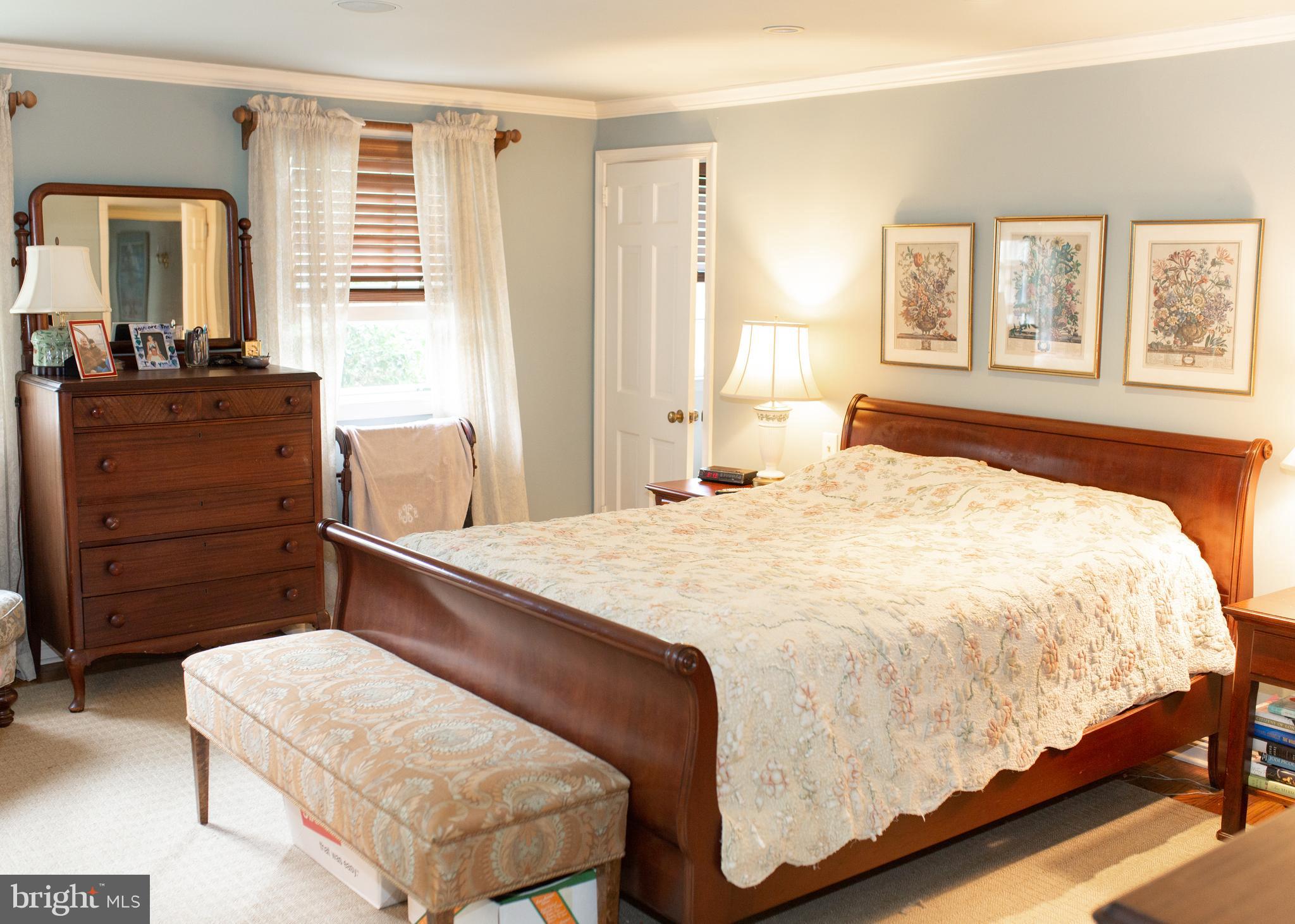 626 Fernfield Circle Wayne, PA 19087 - Photo 39 of 54 Main bedroom with front walkin closet