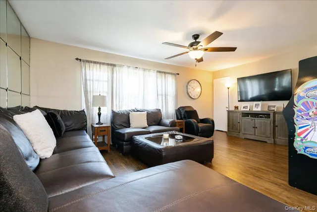 $999,999 | 2800 Pacific Street, North Bellmore, NY 11710