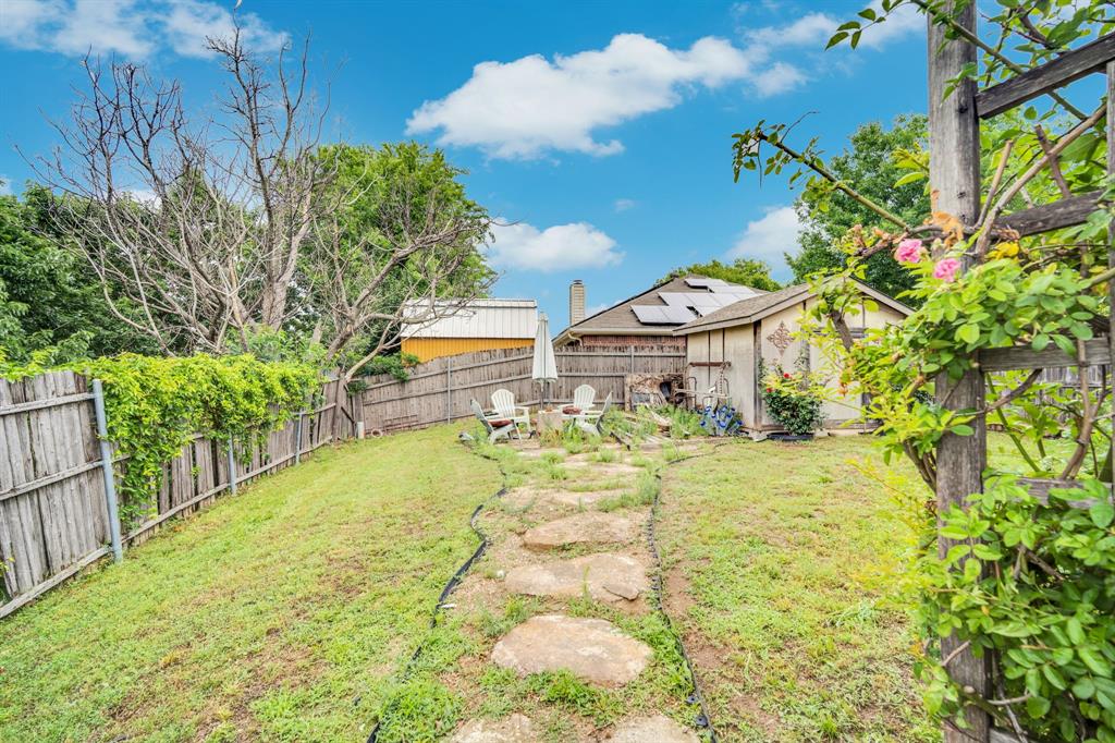 1605 South 3rd Street Midlothian, TX 76065 - Photo 9 of 26 Great location convenient to highways to both Dallas and Fort Worth