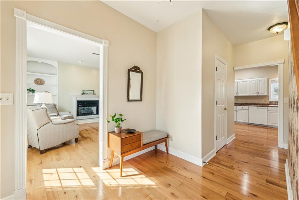 103 Franklin Circle Indiana, PA 15701 - Photo 5 of 32